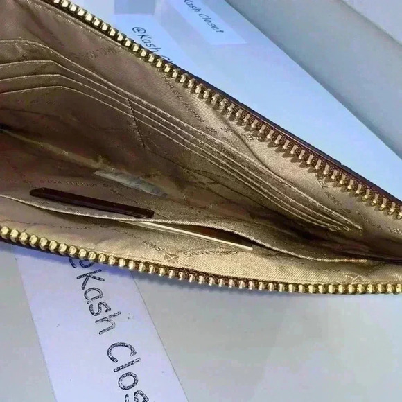 Michael Kors Clutch Wristlet JST XL Top Zip Merlot Multi - Picture 8 of 8